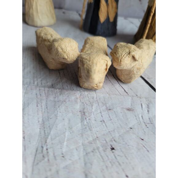 Vintage Folk Art Nativity Set Paper mache? Felt? Made In Philippines READ - Picture 12 of 16